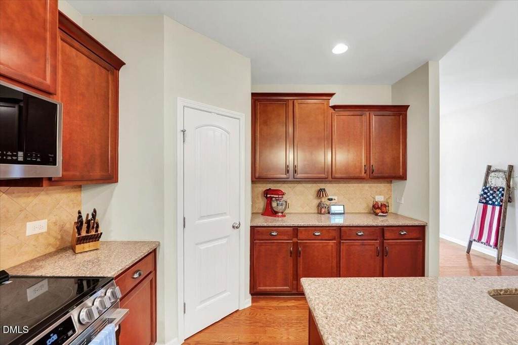 Photo 12 of 316 Kinnakeet Dr