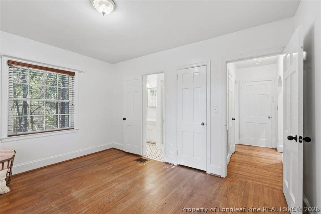 Photo 11 of 300 Pinecrest Dr