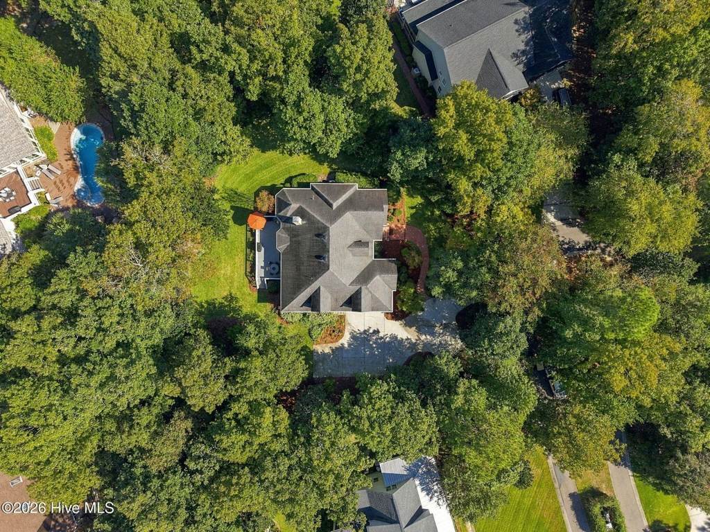 Photo 2 of 1421 Halcyon Ln