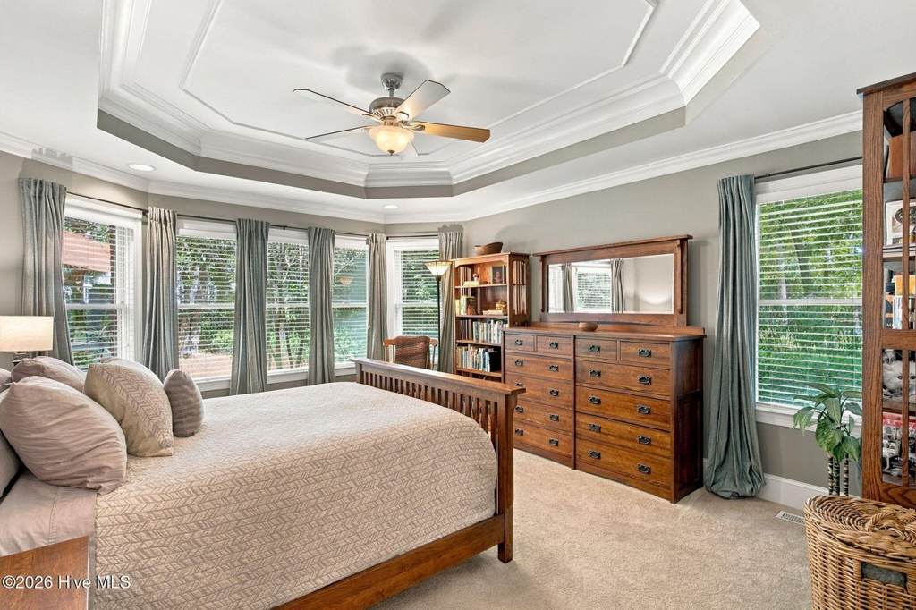 Photo 6 of 1421 Halcyon Ln