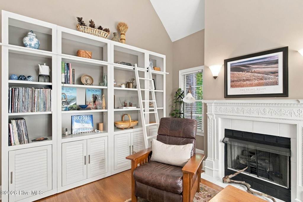 Photo 8 of 1421 Halcyon Ln
