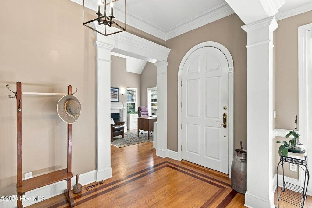 Photo 11 of 1421 Halcyon Ln