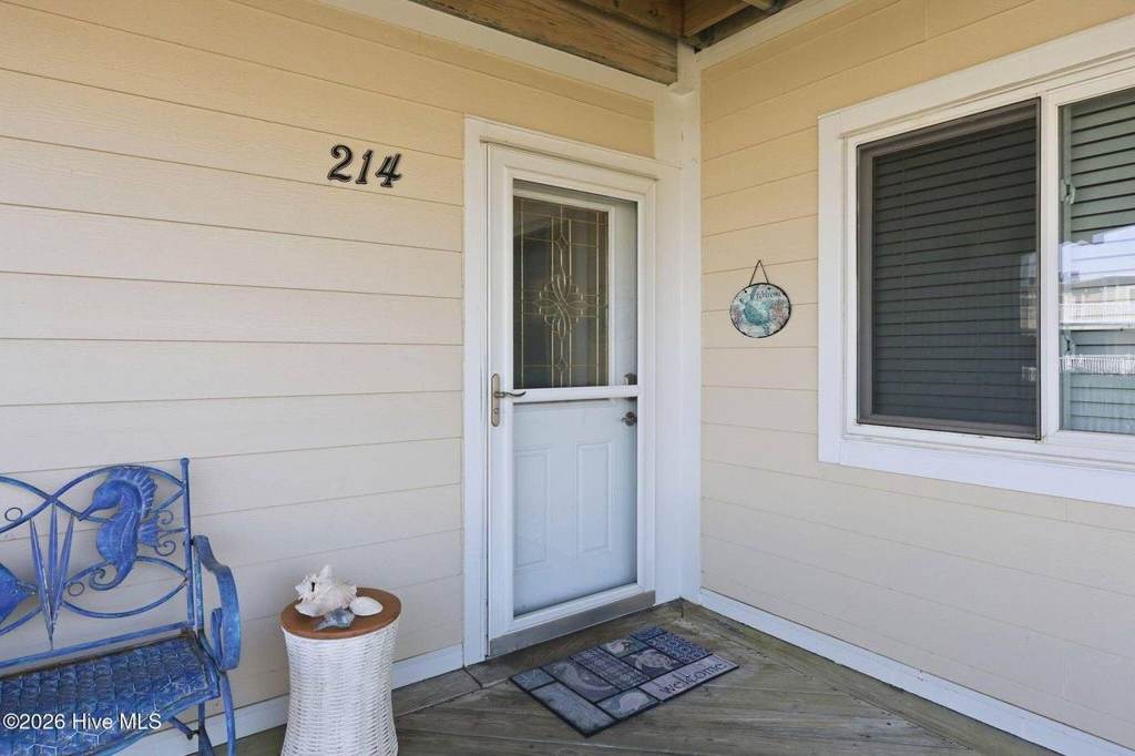 650 Salter Path Rd Apt 214, Pine Knoll Shores, NC 28512