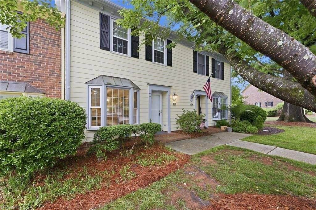 Photo 2 of 1109 Yellowbell Pl