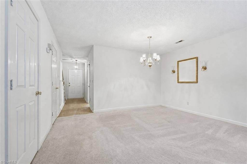Photo 9 of 1109 Yellowbell Pl