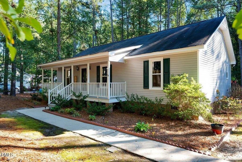 113 Plantation Rd, Clayton, NC 27520